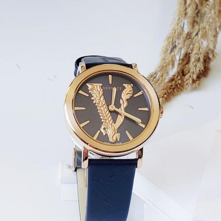 Đồng hồ Versace V-Circle Logomania